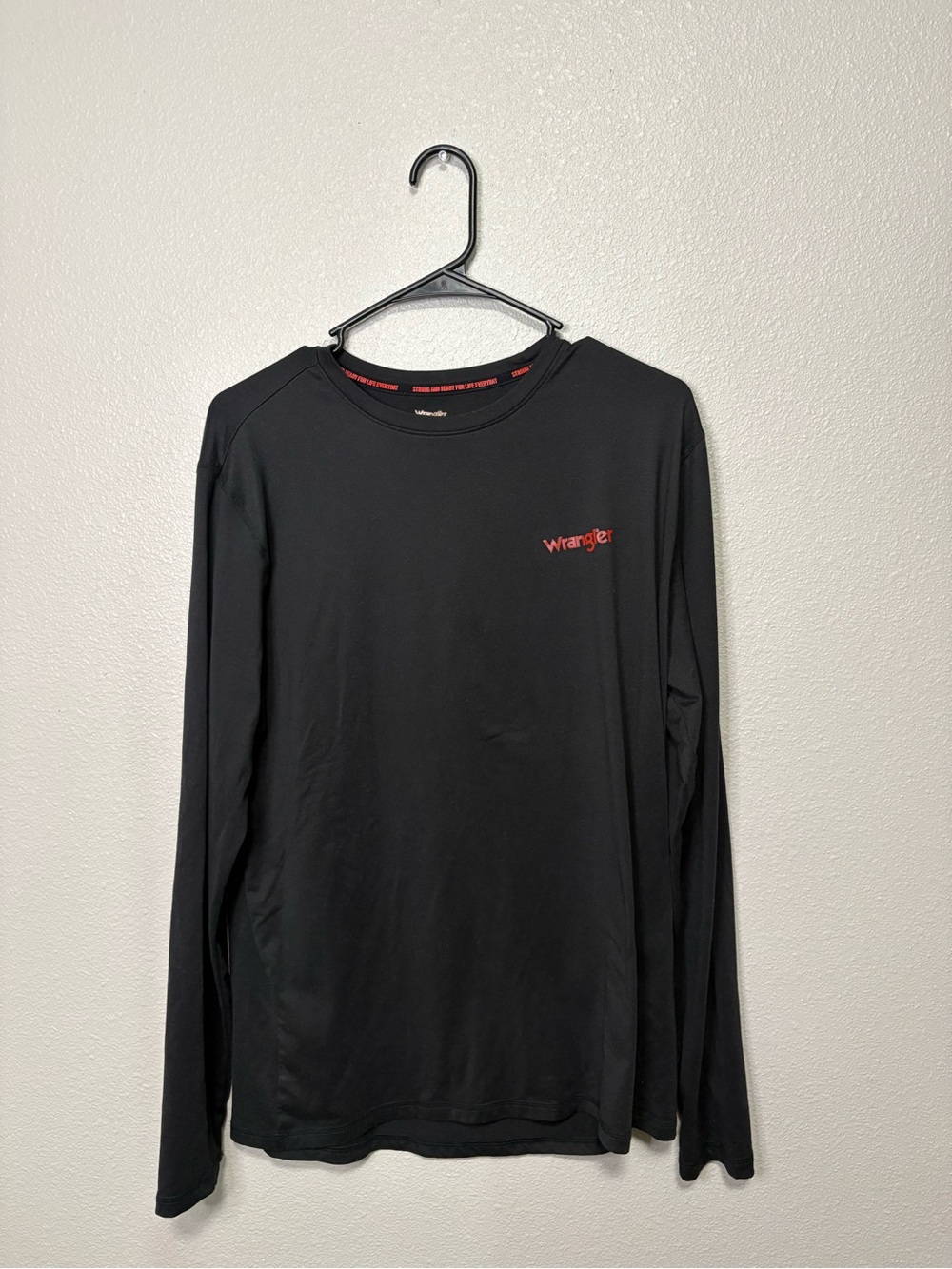 Wrangler Men’s Black Performance Base Layer Long Sleeve Shirt Size Large